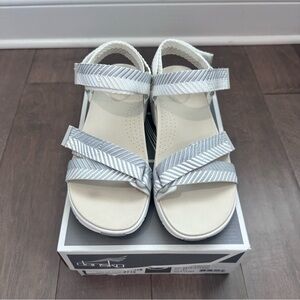 Dansko Racquel Webbing Sandal Sand Herringbone Like New 37